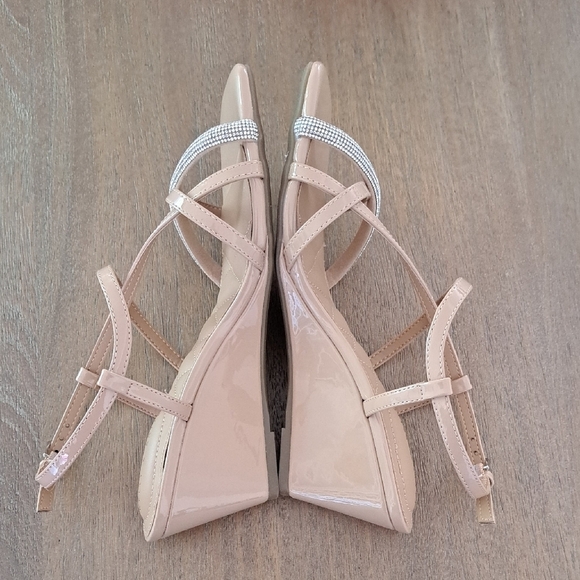 Kelly & Katie Sassy Wedge Sandal - Color: Nude - Size: 7 - Picture 7 of 10